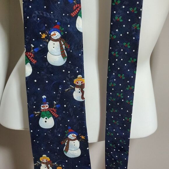 Hallmark Yule Tie Greetings Christmas Snowman Tie - Picture 2 of 4